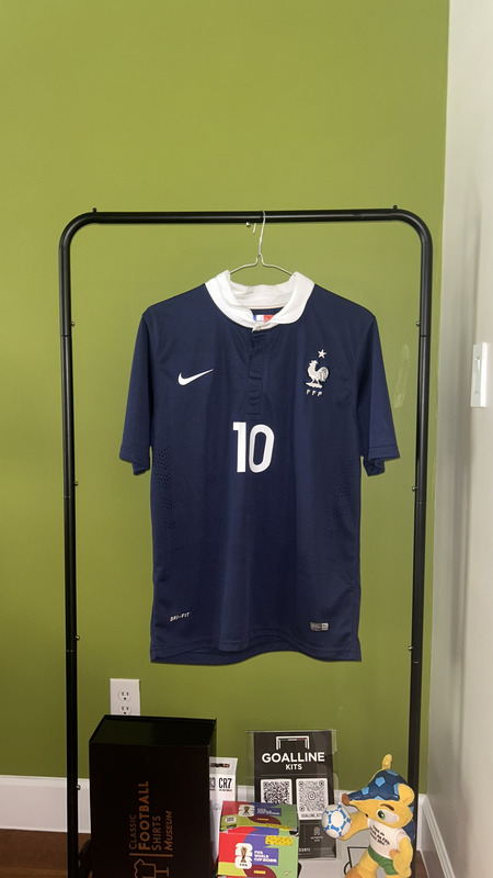 France Away 2012/13 Benzema 10 — Benzema 10 (1)