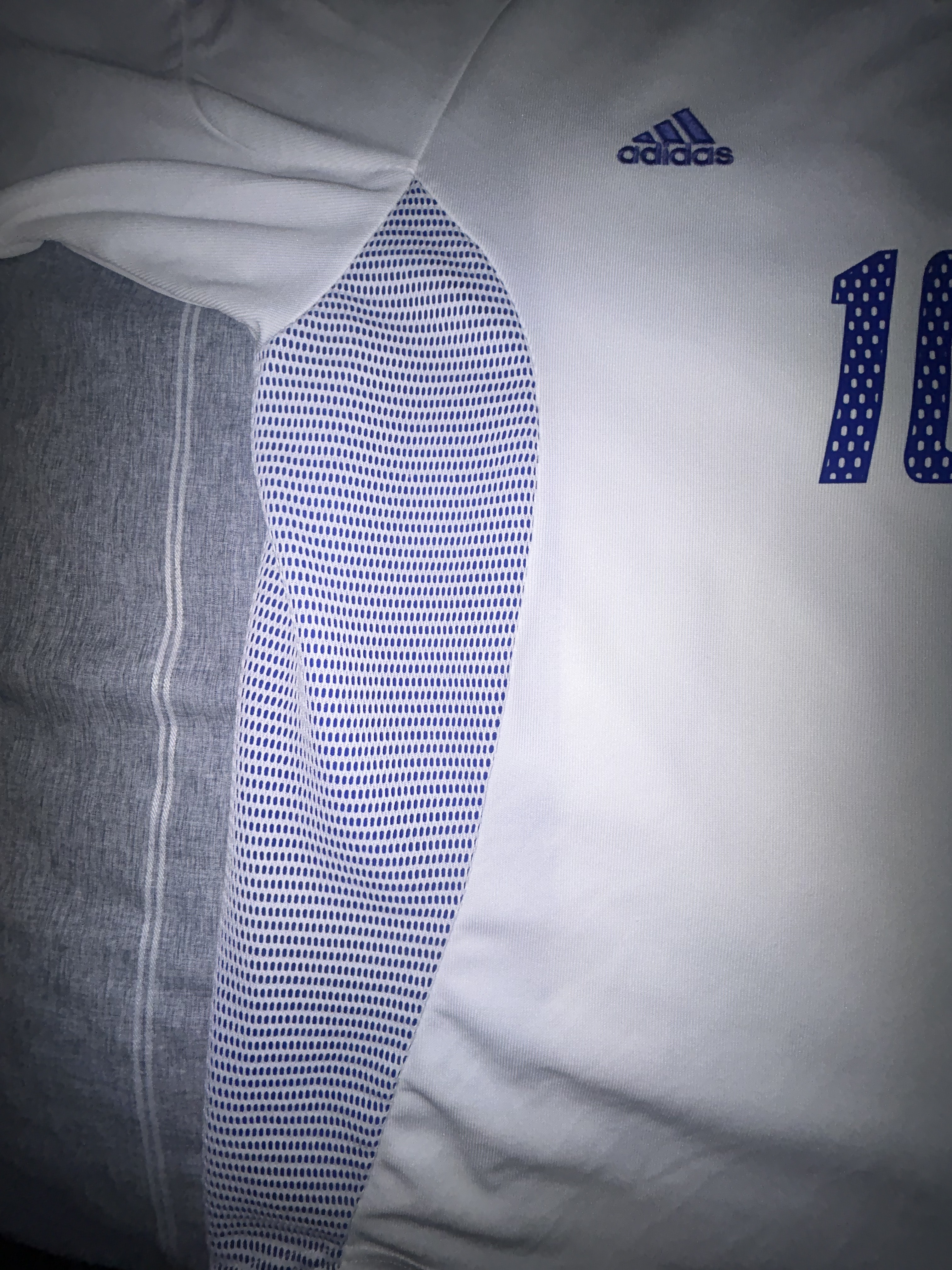 France Away 2002 Zidane 10 — Zidane 10 (6)