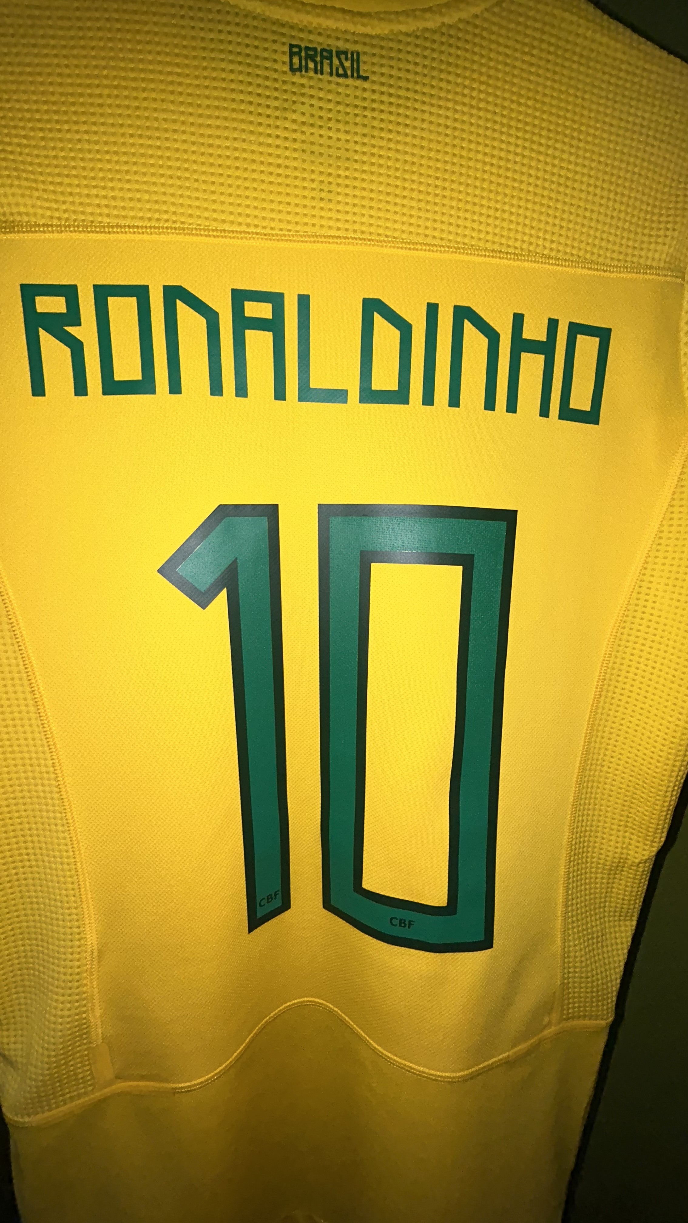 Brasil Home 2011 Ronaldinho 10 — Ronaldinho 10 (5)