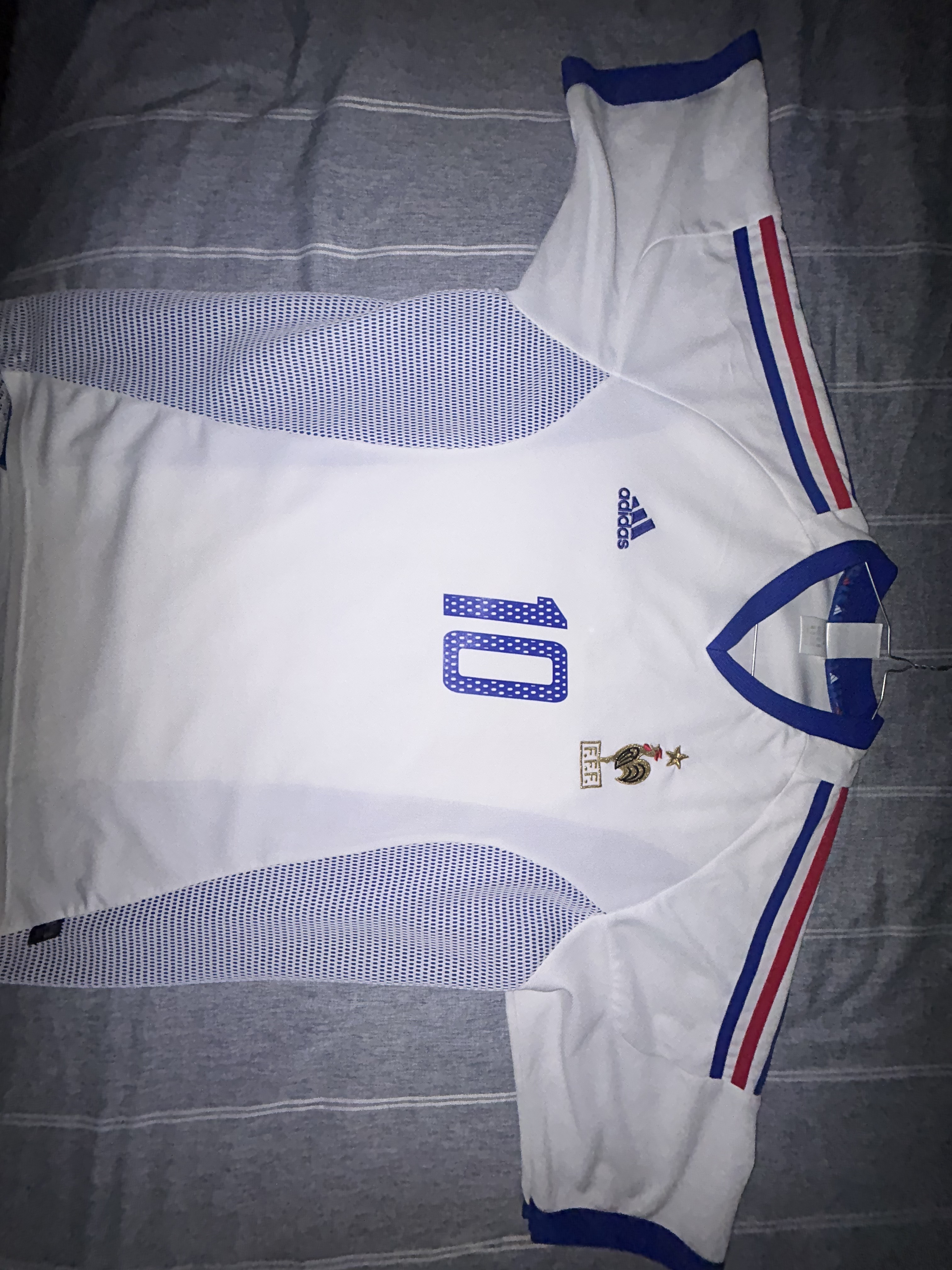 France Away 2002 Zidane 10 — Zidane 10 (3)