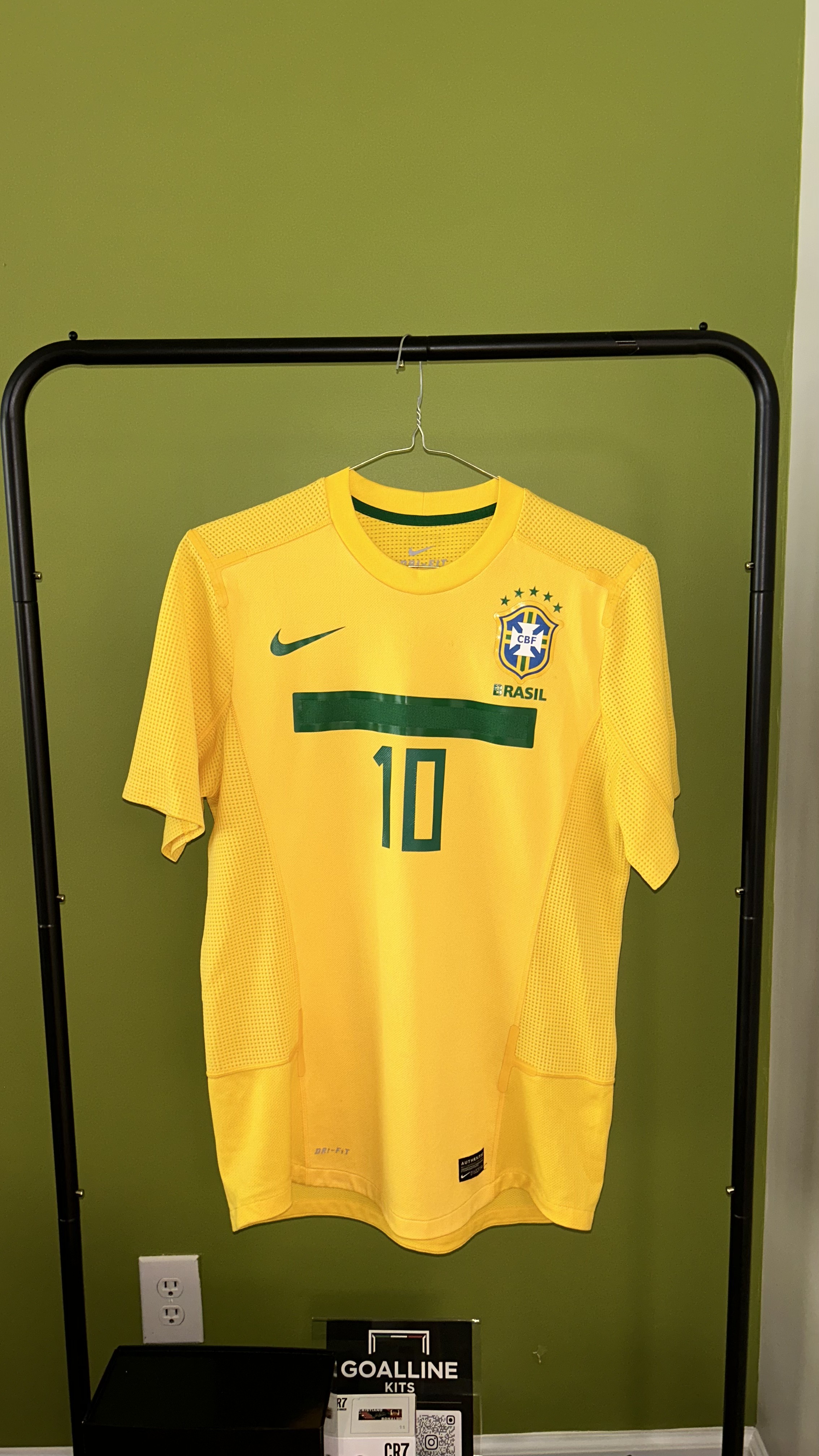 Brasil Home 2011 Ronaldinho 10 — Ronaldinho 10 (1)