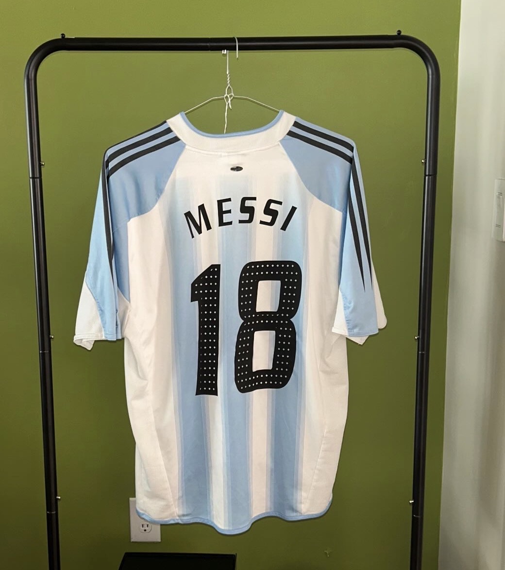Argentina Home 2004/05 Messi 18 — Messi 18 (2)