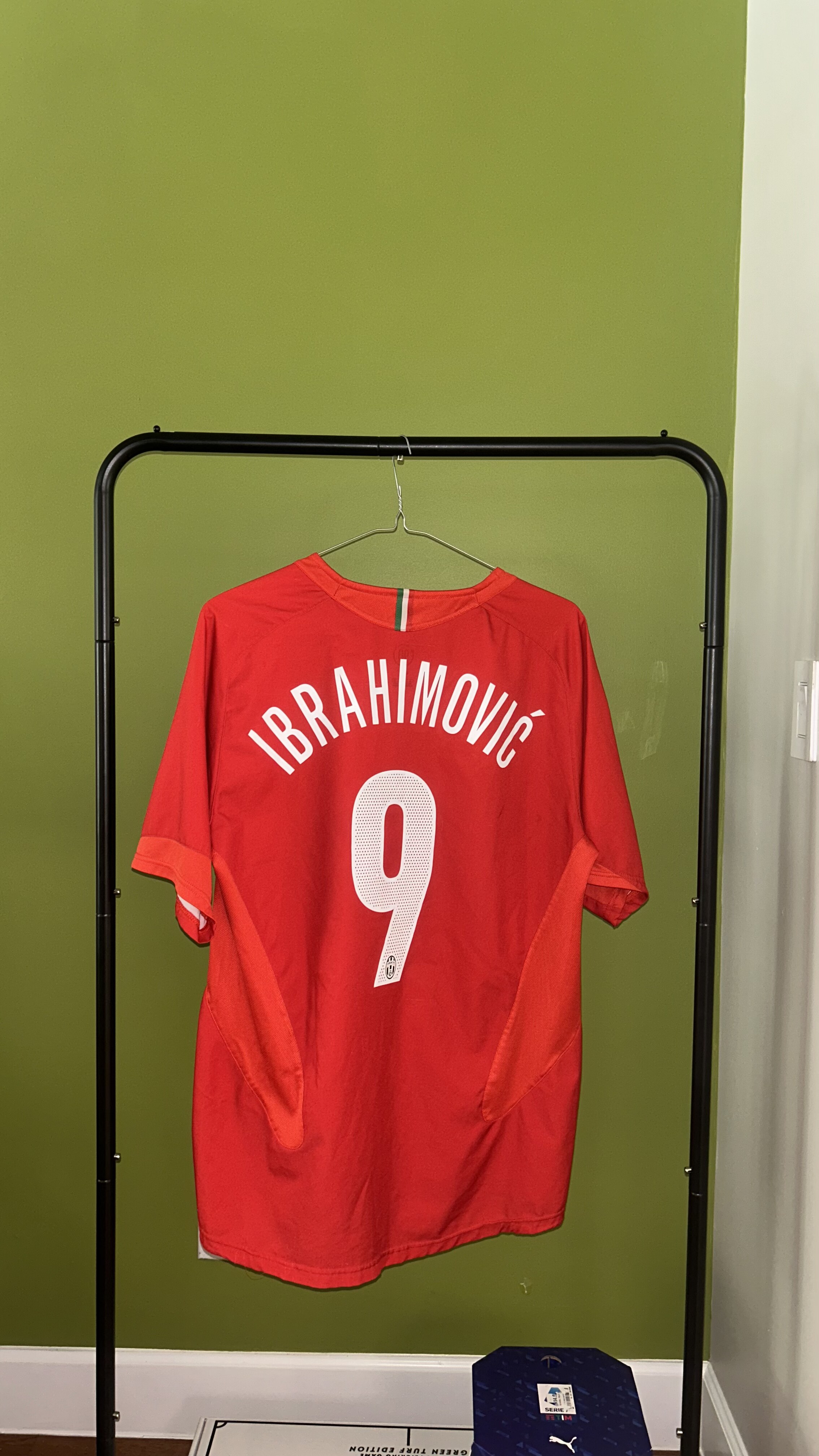 Juventus Away 2005/06 Centenario Ibrahimović 9 — Ibrahimović 9 (2)