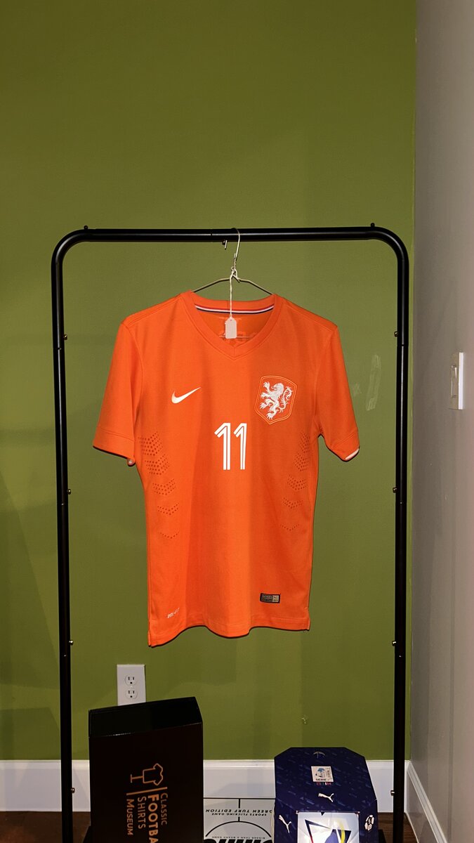 Netherlands Home 2014 World Cup Robben 11 — Robben 11 (1)